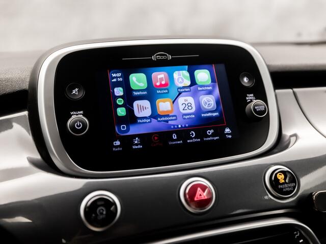 Fiat 500X 1.0 GSE Lounge (APPLE CARPLAY, GROOT NAVI, CLIMATE, KEYLESS, LEDER, GETINT GLAS, SPORTSTOELEN, DAB+, CRUISE, PARKEERSENSOREN, NIEUWSTAAT)
