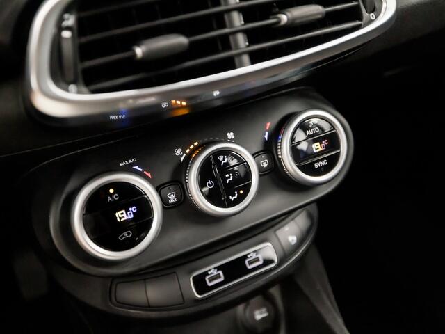 Fiat 500X 1.0 GSE Lounge (APPLE CARPLAY, GROOT NAVI, CLIMATE, KEYLESS, LEDER, GETINT GLAS, SPORTSTOELEN, DAB+, CRUISE, PARKEERSENSOREN, NIEUWSTAAT)