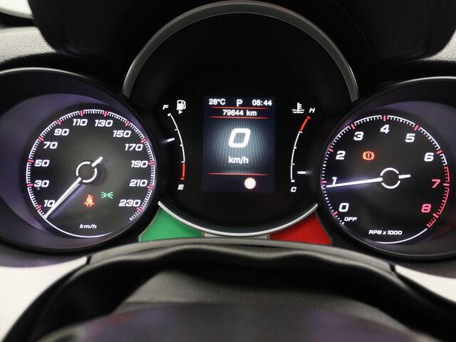 Fiat 500X 1.3 GSE Sport | Apple Carplay/Android Auto | Achteruitrijcamera | Climate Control | Cruise Control | Lichtmetalen Velgen |