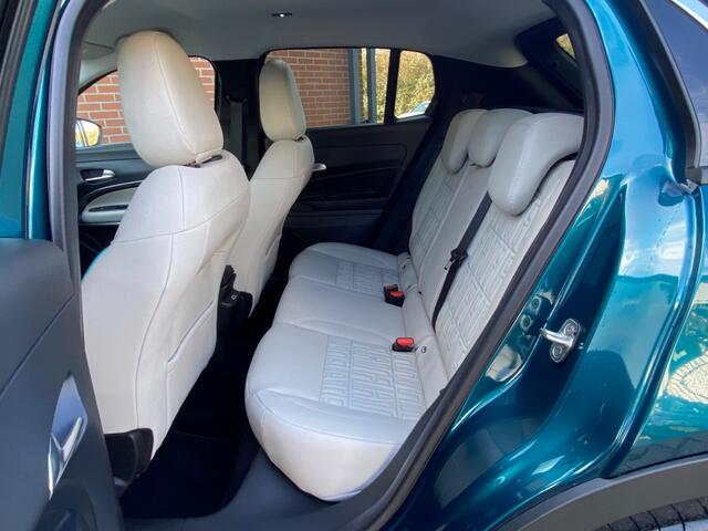Fiat 600 LA PRIMA 54 KWH NAV ADAPT-CRUISE CARPLAY LMV STOELVW CAMERA PDC