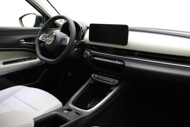 Fiat 600 1.2 Hybrid 100 La Prima | Lederen bekleding | LED koplampen | Navigatie | Adaptieve cruise control | Stoelverwarming