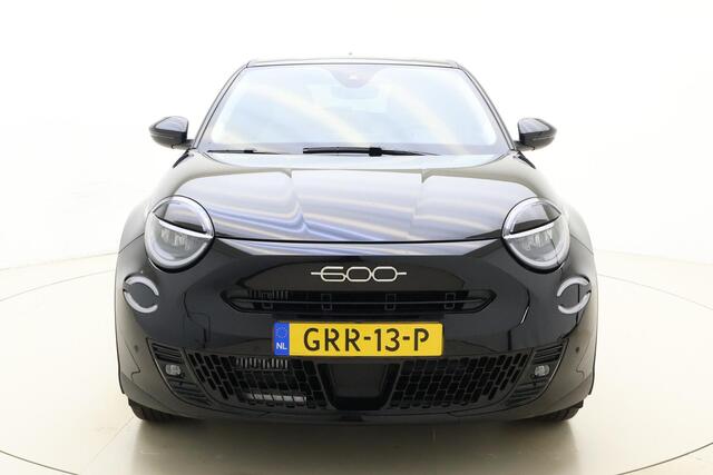 Fiat 600 1.2 Hybrid 100 La Prima | Lederen bekleding | LED koplampen | Navigatie | Adaptieve cruise control | Stoelverwarming
