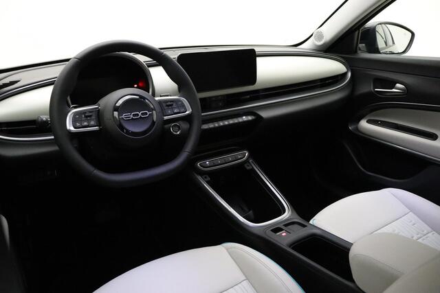 Fiat 600 1.2 Hybrid 100 La Prima | Lederen bekleding | LED koplampen | Navigatie | Adaptieve cruise control | Stoelverwarming
