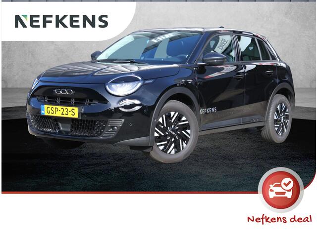 Fiat 600 1.2 Hybrid 136PK Urban | Camera | Climate Control | Apple Carplay/Android Auto | Parkeersensoren voor & achter | Licht- & Regensensor |
