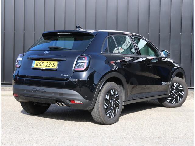 Fiat 600 1.2 Hybrid 136PK Urban | Camera | Climate Control | Apple Carplay/Android Auto | Parkeersensoren voor & achter | Licht- & Regensensor |