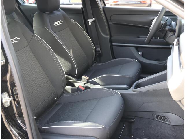 Fiat 600 1.2 Hybrid 136PK Urban | Camera | Climate Control | Apple Carplay/Android Auto | Parkeersensoren voor & achter | Licht- & Regensensor |