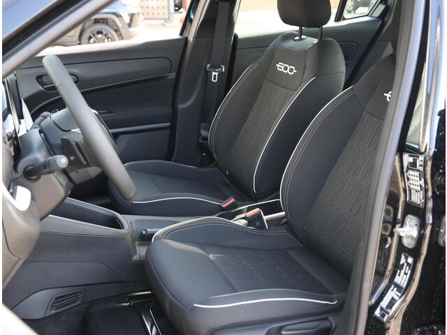 Fiat 600 1.2 Hybrid 136PK Urban | Camera | Climate Control | Apple Carplay/Android Auto | Parkeersensoren voor & achter | Licht- & Regensensor |