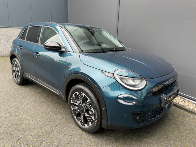 Fiat 600 1.2 Hybrid 100 La Prima // Full options Climate control -Cruise control adaptive - Park. sensoren V+A - Navi full map - A-uitrij camera - MFL-Stuurwiel - Apple carplay/Android auto - V-Stoelen Verwarmbaar met massage functie - Blue Bluetooth - audio inst.