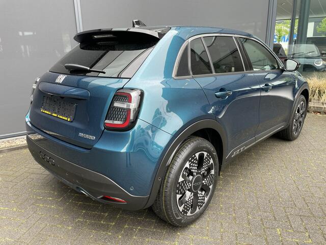 Fiat 600 1.2 Hybrid 100 La Prima // Full options Climate control -Cruise control adaptive - Park. sensoren V+A - Navi full map - A-uitrij camera - MFL-Stuurwiel - Apple carplay/Android auto - V-Stoelen Verwarmbaar met massage functie - Blue Bluetooth - audio inst.