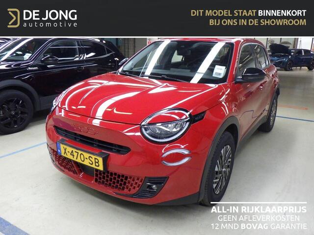 Fiat 600 600e RED 54 kWh Apple Carplay/Parkeersensoren/409km actieradius/GEEN AFLEVERKOSTEN