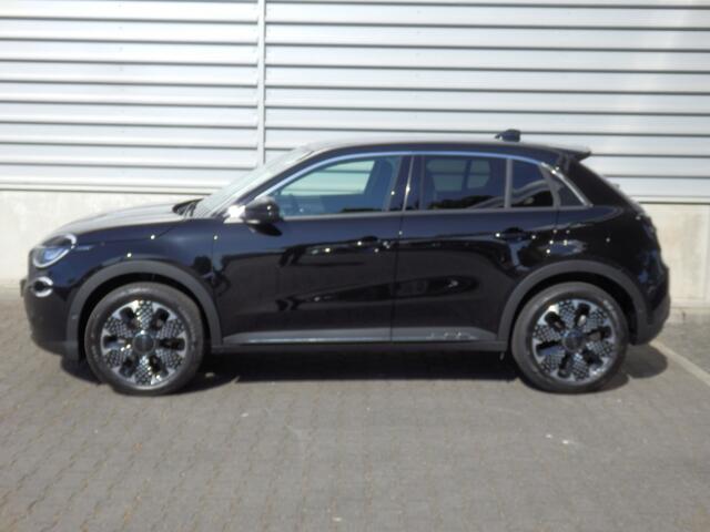Fiat 600 1.2 Hybrid | La Prima | Leder | Massagestoelen | Camera |