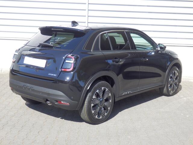 Fiat 600 1.2 Hybrid | La Prima | Leder | Massagestoelen | Camera |