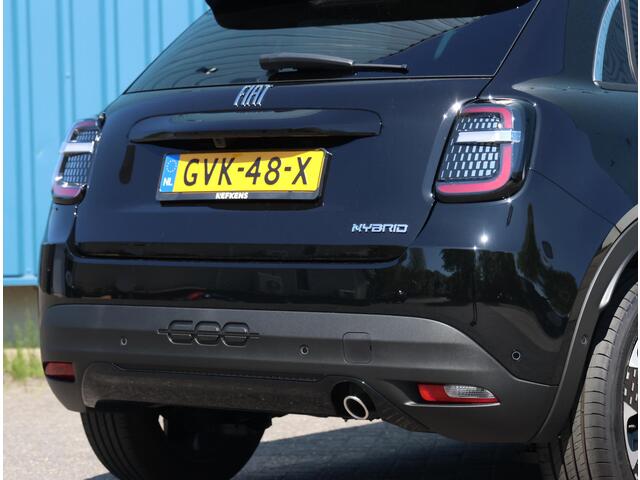 Fiat 600 1.2 110PK Hybrid La Prima | Adaptieve cruise control | Stoelverwarming | Navigatie | Camera | Apple Carplay/ Android Auto | Climate control | Dodehoek waarschuwing | 360° parkeersensoren