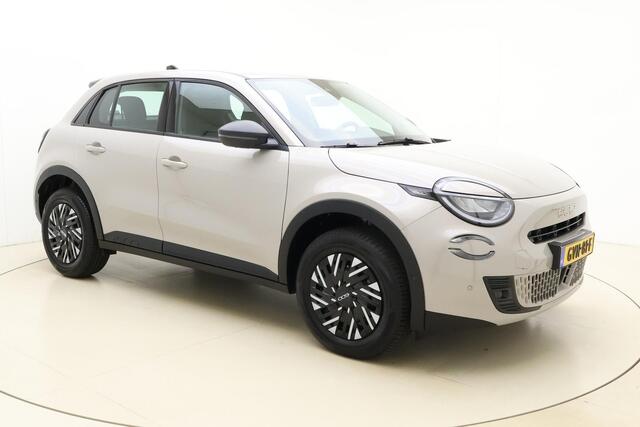 Fiat 600 1.2 Hybrid Urban | Automaat | Climate control | Camera | Navigatie via Carlay | Keyless | Lichtmetalen velgen | Cruise control | LED verlichting