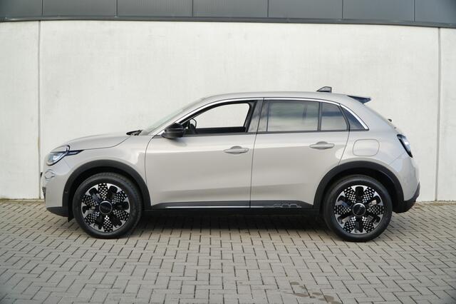 Fiat 600 1.2 Hybrid 145 PK La Prima | Navi | Camera | Carplay