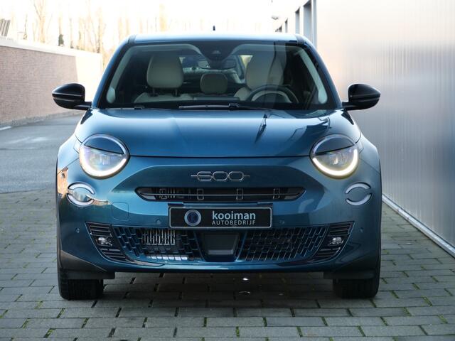 Fiat 600 1.2 Hybrid La Prima Navi / DAB / Apple Carplay / Leer / Massage-stoel