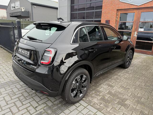 Fiat 600 1.2 Hybrid ICON | Camera | Navi | Stoelverwarming | Keyless |