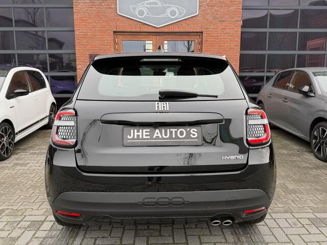 Fiat 600 1.2 Hybrid ICON | Camera | Navi | Stoelverwarming | Keyless |