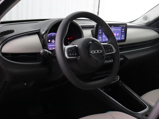 Fiat 600 1.2 Hybrid La Prima (Massage / Leder / 360 Cam / Navi / ACC / Elek. achterklep / 18'')