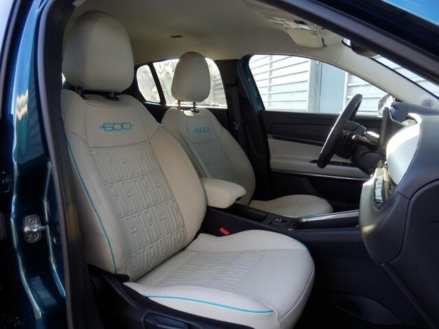 Fiat 600 101PK Hybrid La Prima | 360 camera | Massagestoel | Compleet |