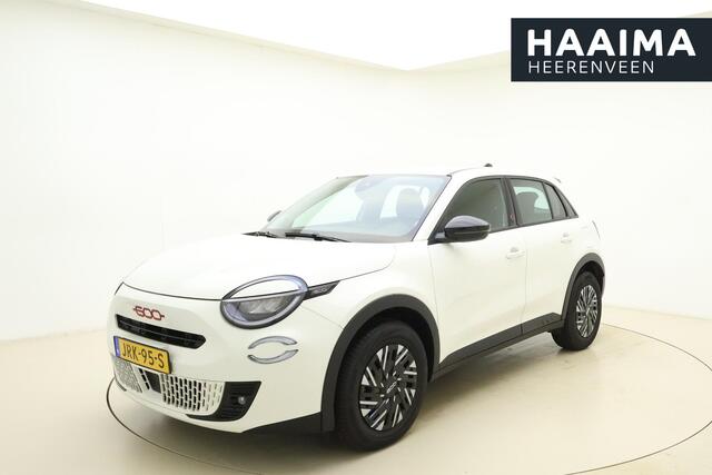 Fiat 600 600e RED 54 kWh | ¤ 10.000,- voordeel! | Apple Carplay | Climate control | Cruise control | LED koplampen | Keyless Start | Parkeersensor