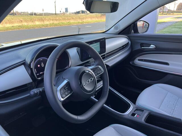 Fiat 600 1.2 Hybrid La Prima | Full option | Camera | Stoelverwarming | Leder | Carplay | Massage | Droneview | LED