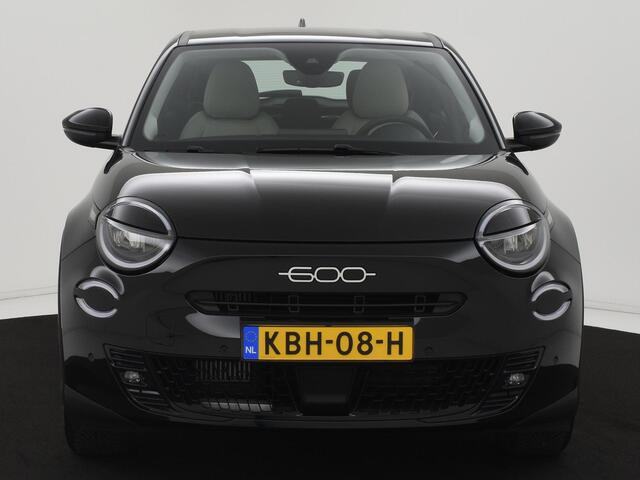 Fiat 600 1.2 Hybrid Urban CAMERA|STOELVERW|BLIS|LED|CARPLAY|17INCH|CLIMA|PDC