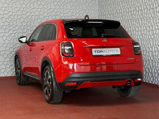 Fiat 600 1.2 Hybrid La Prima o Full Options o Leder o Massage o Camera o CarPlay o ACC o Elek. Klep o 18" ? Top Auto Fiat Wijchen , 30 Jaar ervaring in Fiat , Wij leveren de : Icon / La Prima / Pop / Sport . Urban / Benzine / Hybrid . Met Fabrieksgarantie ?