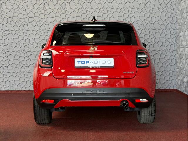 Fiat 600 1.2 Hybrid La Prima o Full Options o Leder o Massage o Camera o CarPlay o ACC o Elek. Klep o 18" ? Top Auto Fiat Wijchen , 30 Jaar ervaring in Fiat , Wij leveren de : Icon / La Prima / Pop / Sport . Urban / Benzine / Hybrid . Met Fabrieksgarantie ?