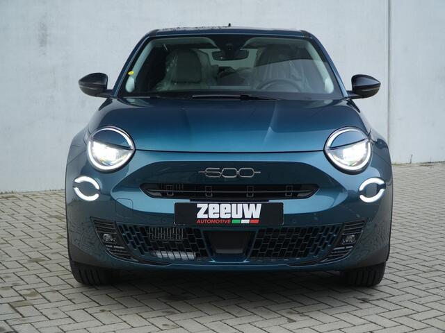 Fiat 600 1.2 Hybrid 110 PK La Prima | Navi | Camera | Carplay | Leder