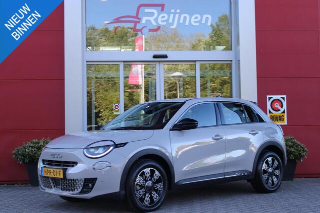 Fiat 600 1.2 Hybrid 110PK AUTOMAAT URBAN | STOEL/VOORRUIT VERWARMING | KEYLESS ENTRY/START | 17" LICHTEMATELN VELGEN | DRAADLOZE TELEFOONLADER | DRAADLOZE APPLE CARPLAY/ANDROID AUTO | NAVIGATIE | DAB+ RADIO | PARKEERSENSOREN VOOR + ACHTER | ACHTERUITRIJ CAMERA | C
