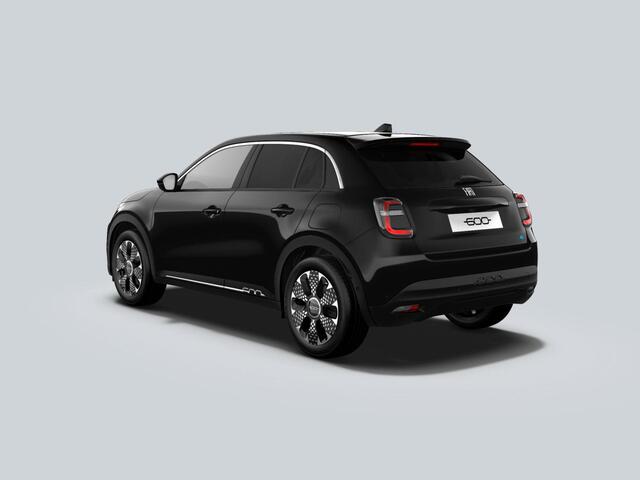 Fiat 600 600e La Prima 54 kWh | Pack Winter