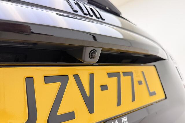 Fiat 600 1.2 Hybrid Sport | Alcantara bekleding | LED verlichting | Camera | Navigatie | Lichtmetalen velgen 18'' | Getint glas | Elektrische achterklep