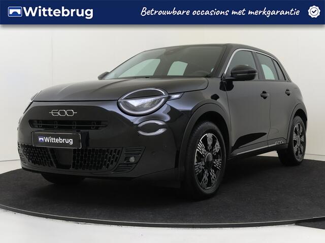 Fiat 600 1.2 Hybrid Urban | Camera | Climate control | Navigatie | Carplay |