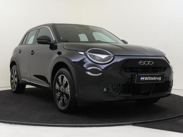 Fiat 600 1.2 Hybrid Urban | Camera | Climate control | Navigatie | Carplay |