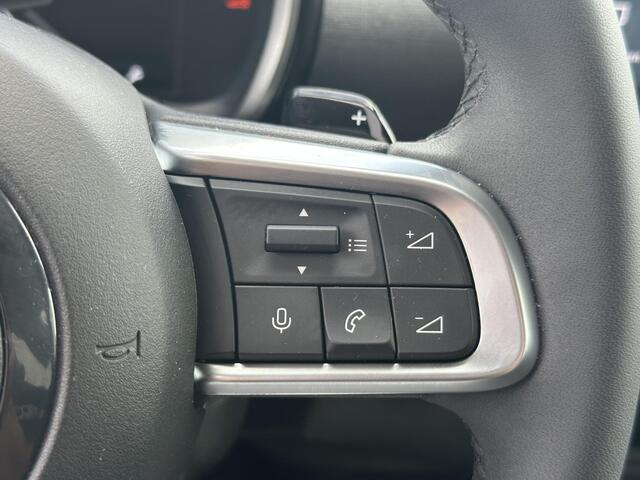 Fiat 600 1.2 Hybrid Icon / Apple Carplay & Android Auto / Cruise Control / Keyless Entry / Achteruitrijcamera / Parkeersensoren voor & achter / Airco /