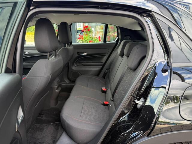 Fiat 600 600e RED 54 kWh *Cruise Control & Led*