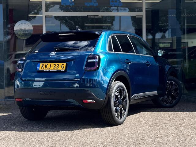 Fiat 600 600e La Prima 54 kWh | Apple-Android | Stoelmassage | Winter Pack