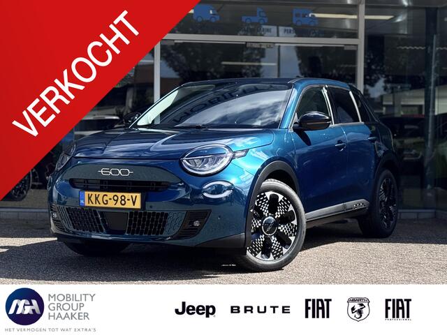 Fiat 600 600e La Prima 54 kWh | Leder | Apple-Android | Massage Stoelen