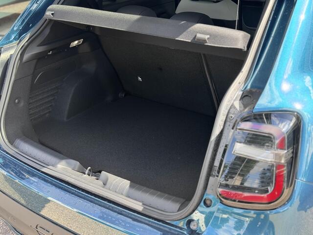 Fiat 600 600e La Prima 54 kWh | Leder | Apple-Android | Massage Stoelen