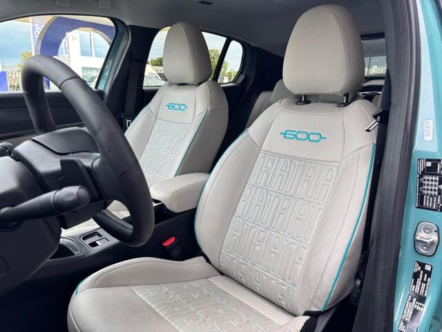 Fiat 600 1.2 Hybrid La Prima Camera Carplay Adap. Cruise