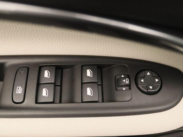 Fiat 600 1.2 Hybrid La Prima | Voorraadvoordeel | Parkeercamera Achter | Blind Spot | NAVI | Full LED |