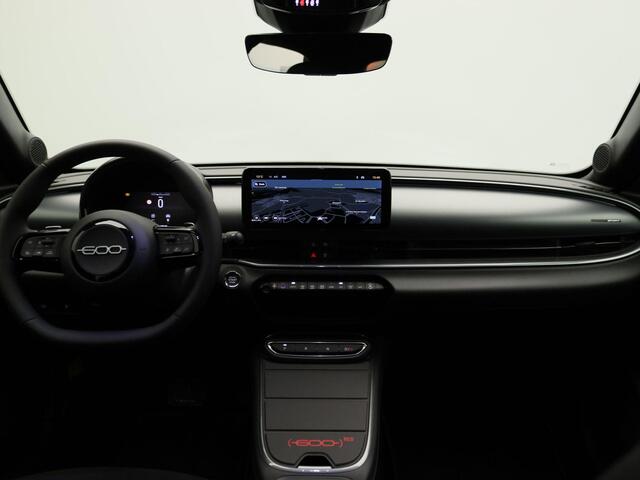 Fiat 600 1.2 Hybrid Sport | Alcantara | Stoelverwarming | Navigatie | Camera