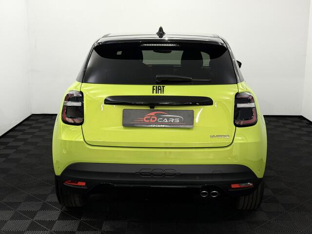 Fiat 600 1.2 Hybrid Sport 145PK Camera, Apple carplay, Rijstrook correctie, velgen, Stoelmassage, Verstelbare stoelen, Stoelverwarming, Cruise control adaptief, 2 Jaar garantie