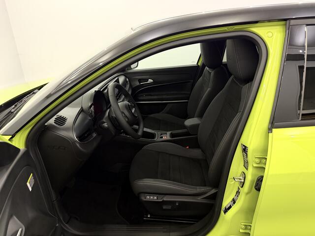 Fiat 600 1.2 Hybrid Sport 145PK Camera, Apple carplay, Rijstrook correctie, velgen, Stoelmassage, Verstelbare stoelen, Stoelverwarming, Cruise control adaptief, 2 Jaar garantie