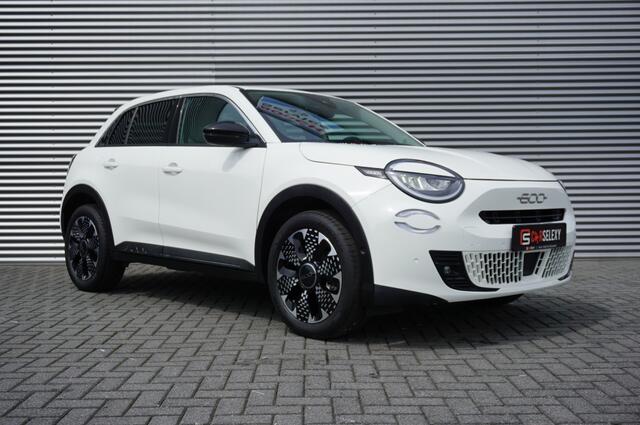 Fiat 600 Hybrid La Prima Automaat LEDER | CLIMA | MASSAGE | MEEST LUXE!