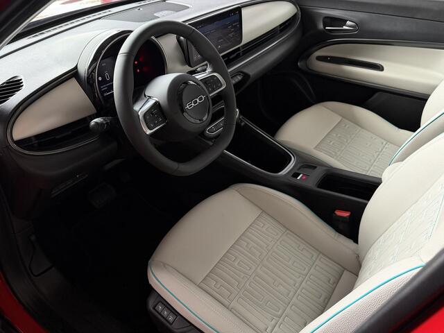 Fiat 600 1.2 Hybrid 145 PK La Prima o Full Options o Leder o Massage o Camera o CarPlay o ACC o Elek. Klep o 18" ? Top Auto Fiat Wijchen , 30 Jaar ervaring in Fiat , Wij leveren de : Icon / La Prima / Pop / Sport . Urban / Benzine / Hybrid . Met Fabrieksgarantie ?