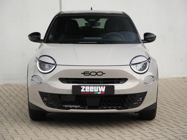 Fiat 600 1.2 Hybrid 145 PK La Prima | Camera | Carplay | Alcantara