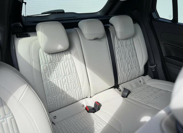 Fiat 600 1.2 Hybrid La Prima | Elektrische a-klep | Adaptive cruise | Prijs is rijklaar