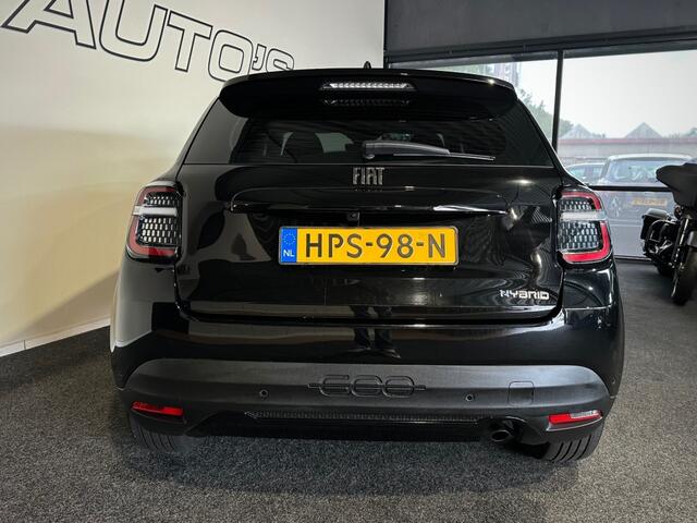 Fiat 600 1.2 HYBRID URBAN l NAP l AUTOMAAT l CARPLAY l CAMERA l KEYLESS l RIJKLAAR l